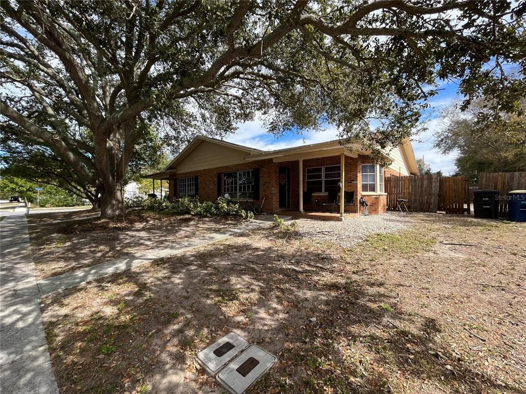 1405 N SATURN AVENUE CLEARWATER, FL 33755