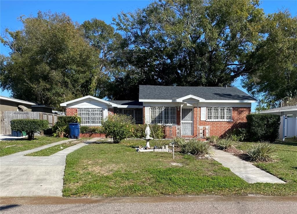 807 N GOMEZ AVENUE TAMPA, FL 33609