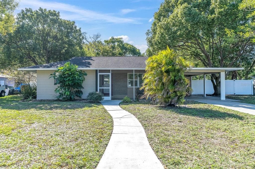 2403 19TH AVENUE W BRADENTON, FL 34205
