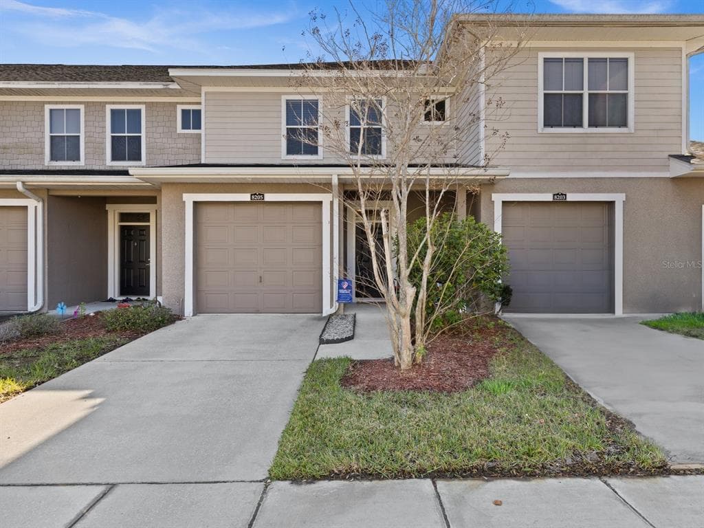 8205 BALLY MONEY ROAD TAMPA, FL 33610