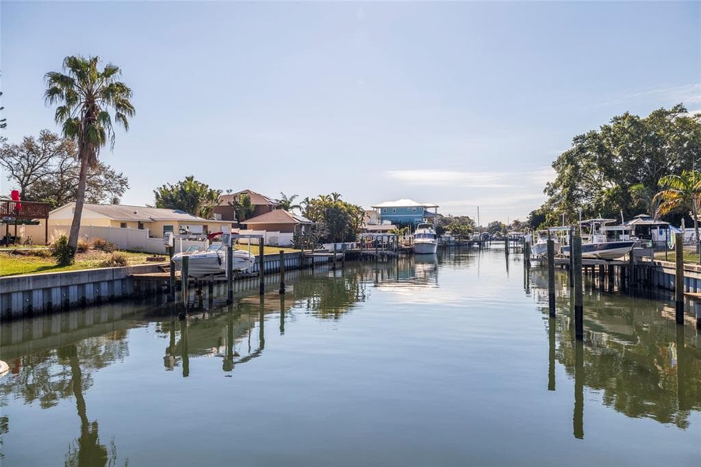 3464 MANATEE DRIVE SE ST PETERSBURG, FL 33705