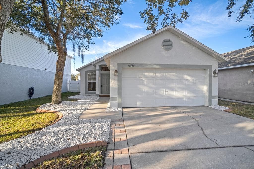 10560 OPUS DRIVE RIVERVIEW, FL 33579
