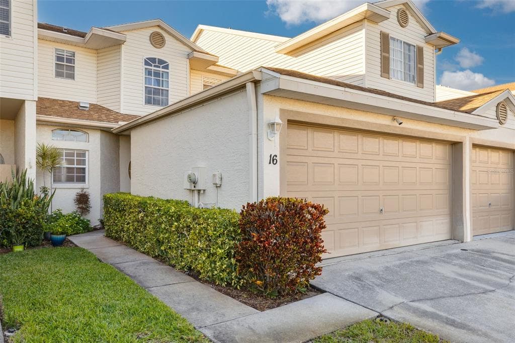 6400 46TH AVENUE N UNIT 16 KENNETH CITY, FL 33709