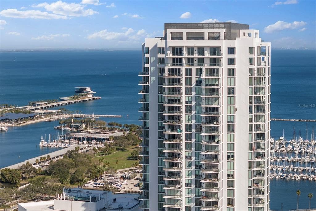 301 1ST STREET S UNIT 3501 Penthouse