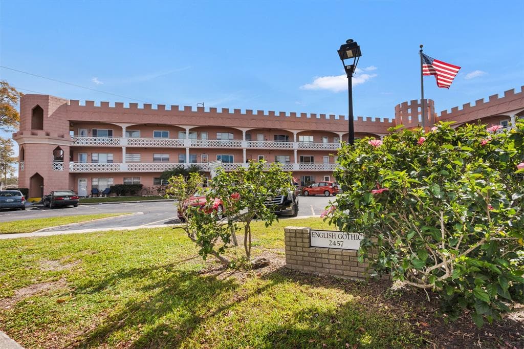 2457 ECUADORIAN WAY UNIT 61 CLEARWATER, FL 33763