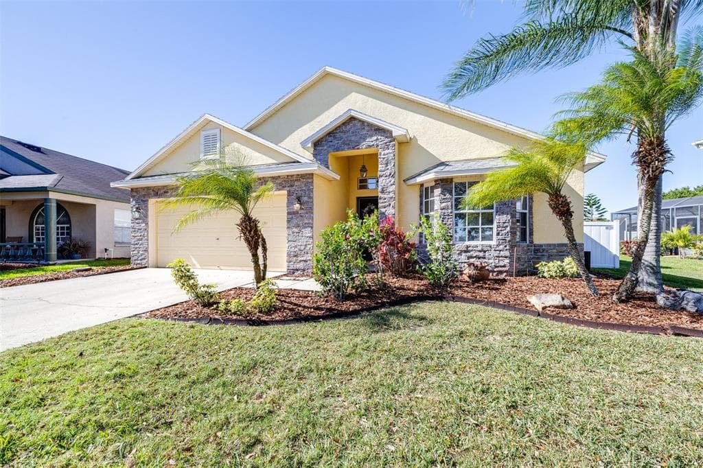 8426 CANTERBURY LAKE BOULEVARD TAMPA, FL 33619