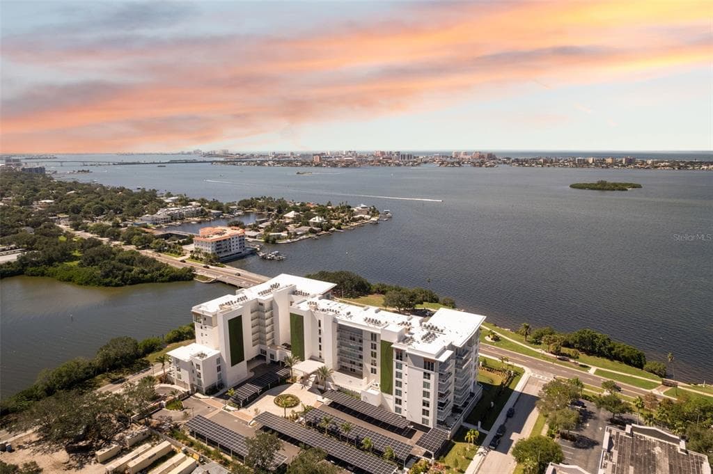 1020 SUNSET POINT ROAD UNIT 612 CLEARWATER, FL 33755