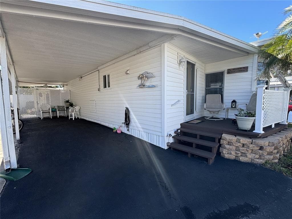 8600 42ND PLACE N UNIT 11 ST PETERSBURG, FL 33709