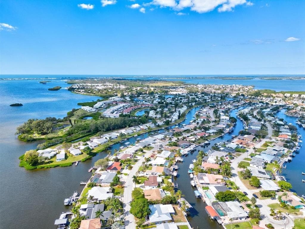 4915 CORAL BOULEVARD BRADENTON, FL 34210