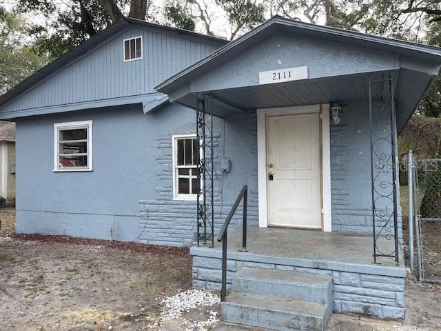 2111 E ELLICOTT STREET TAMPA, FL 33610