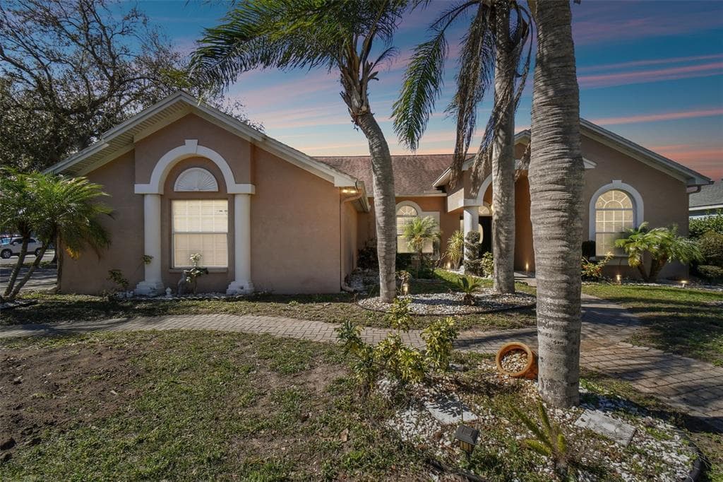 2206 S MILLER ROAD VALRICO, FL 33596