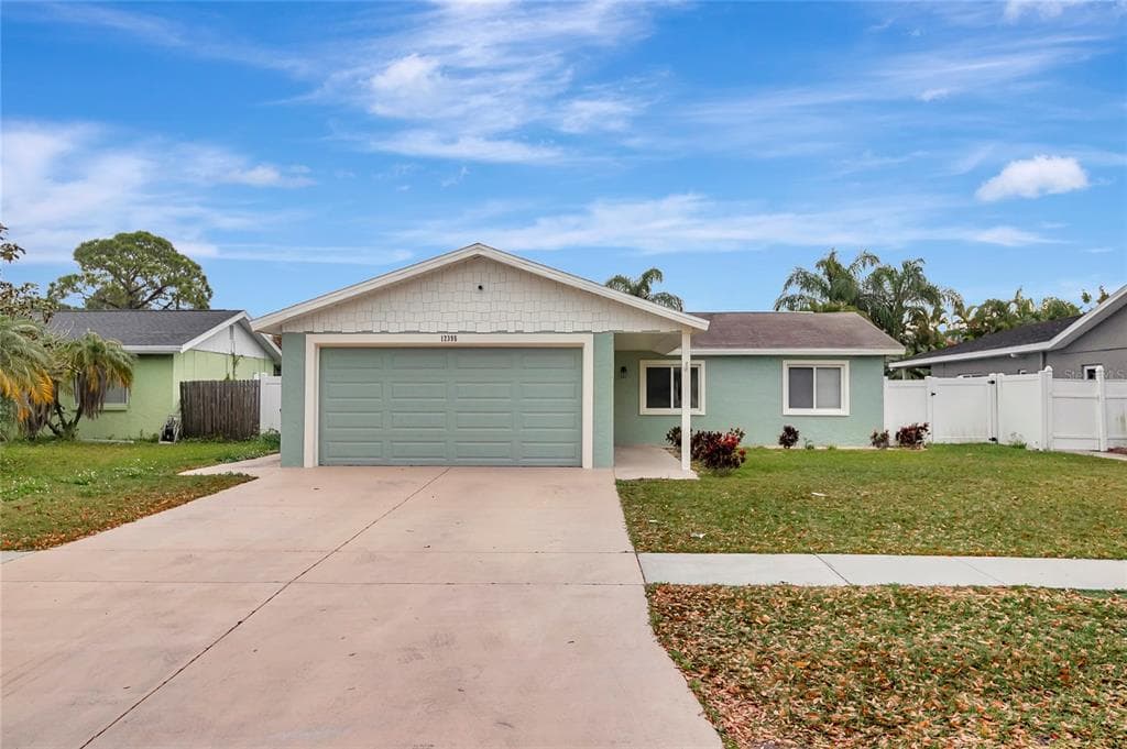 12395 CUMBERLAND DRIVE LARGO, FL 33773