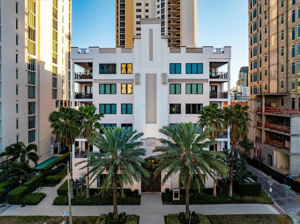 146 4TH AVENUE NE UNIT 402 ST PETERSBURG, FL 33701