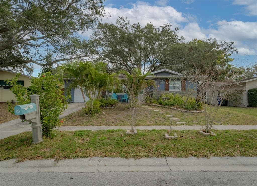 1553 SANTA MONICA DRIVE DUNEDIN, FL 34698