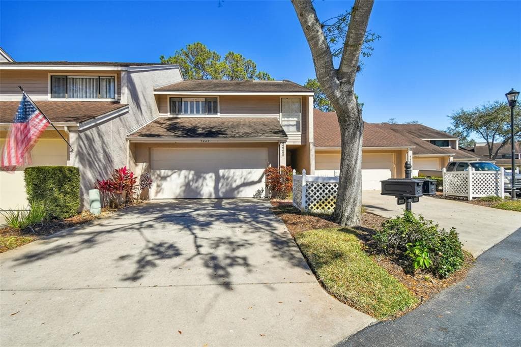 4229 HARTWOOD LANE UNIT 4229 TAMPA, FL 33618