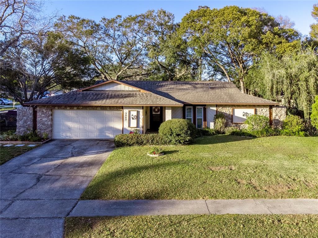 3002 KING PHILLIP WAY SEFFNER, FL 33584