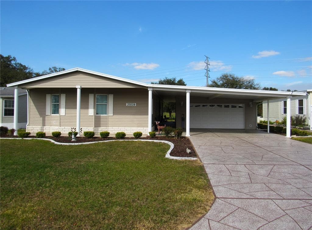 37039 LAKOTA COURT ZEPHYRHILLS, FL 33542