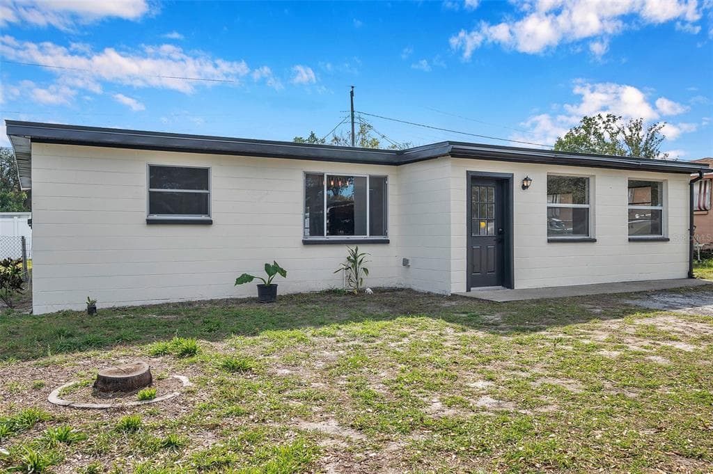 10542 122ND AVENUE LARGO, FL 33773