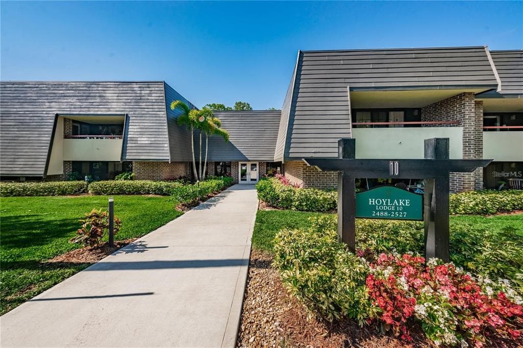 36750 US HIGHWAY 19 N UNIT 10-105 PALM HARBOR, FL 34684