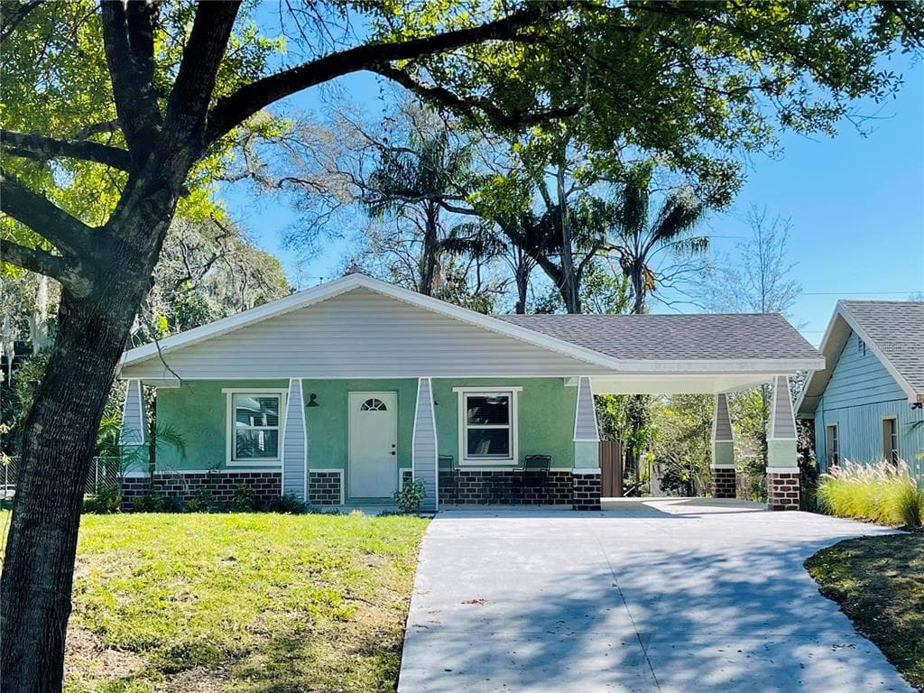 526 PRADO PLACE LAKELAND, FL 33803