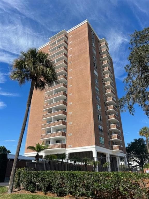 4015 BAYSHORE BOULEVARD UNIT 8A TAMPA, FL 33611