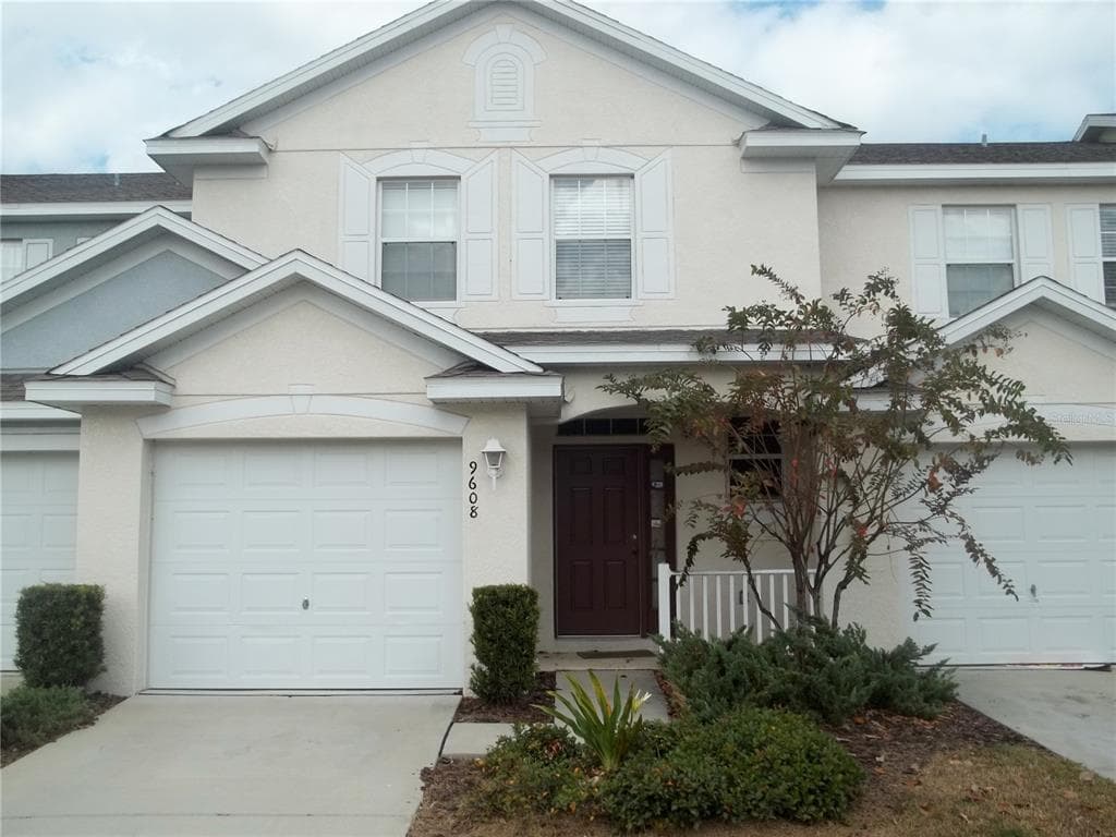 9608 CARLSDALE DRIVE RIVERVIEW, FL 33578
