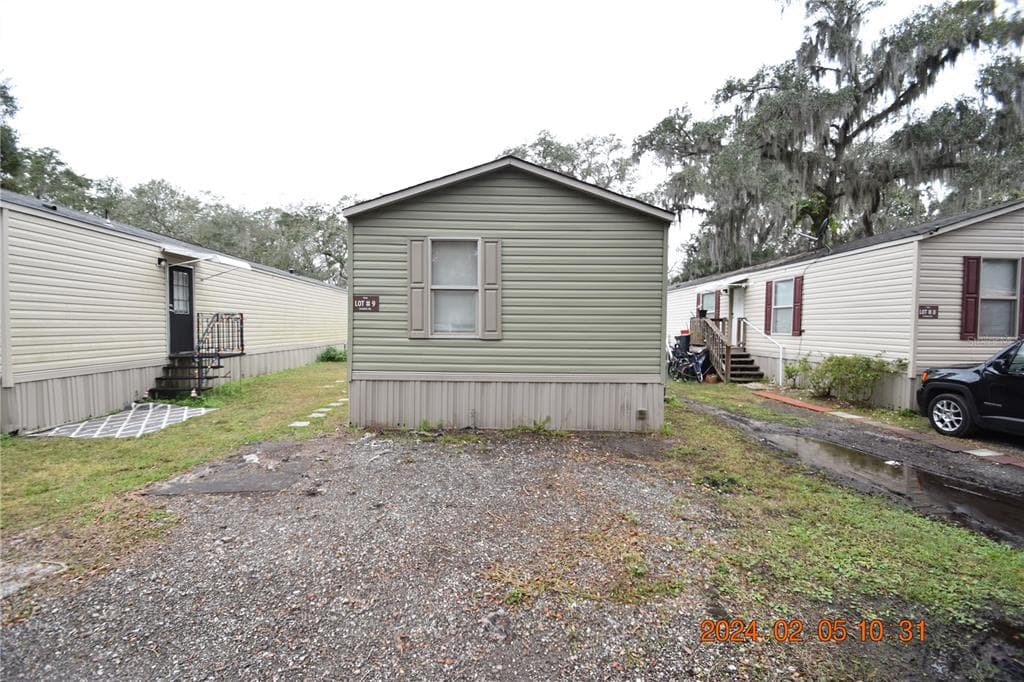7515 SYMMES ROAD UNIT 9 GIBSONTON, FL 33534