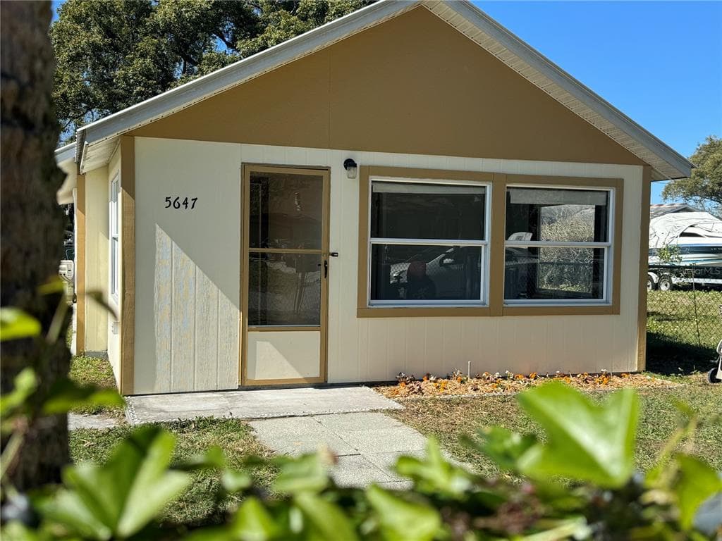 5647 19TH STREET ZEPHYRHILLS, FL 33542