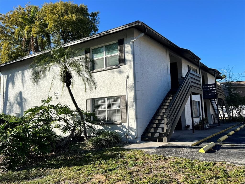 2411 W STROUD AVENUE UNIT 1 TAMPA, FL 33629