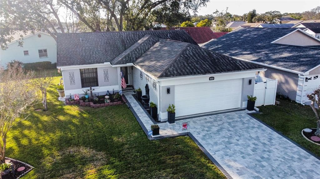 10325 FLAGSHIP AVENUE PORT RICHEY, FL 34668