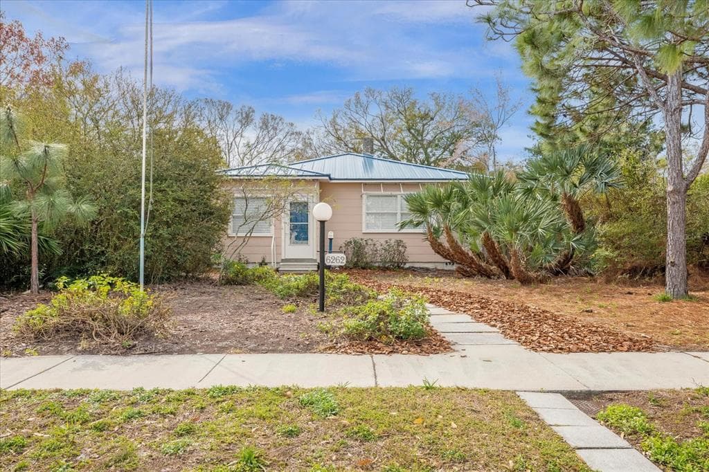 6262 3RD AVENUE N ST PETERSBURG, FL 33710