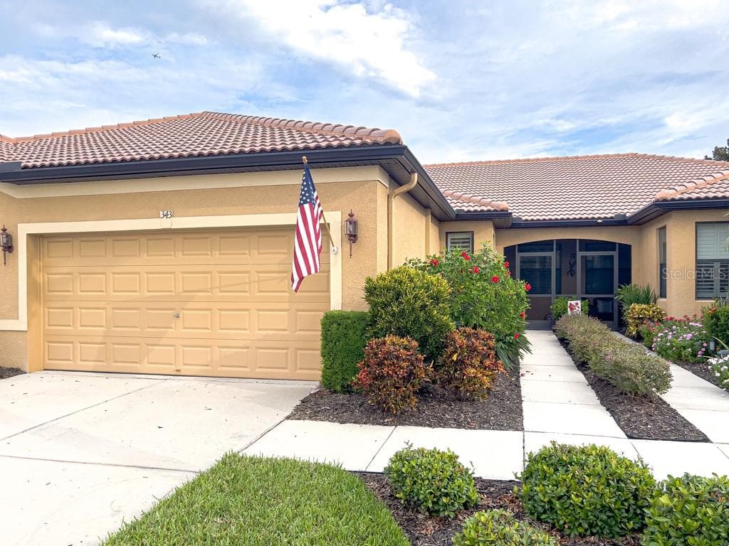 343 BLUEWATER FALLS COURT APOLLO BEACH, FL 33572