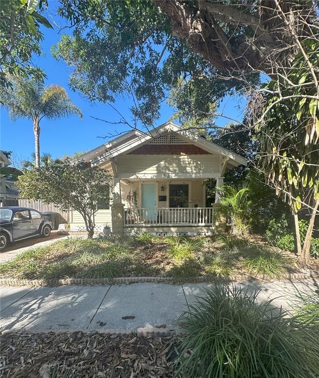 521 KIRKWOOD TERRACE N ST PETERSBURG, FL 33701