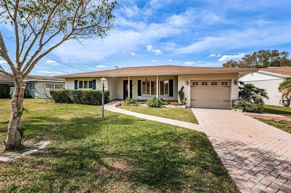 708 MOSS AVENUE CLEARWATER, FL 33759