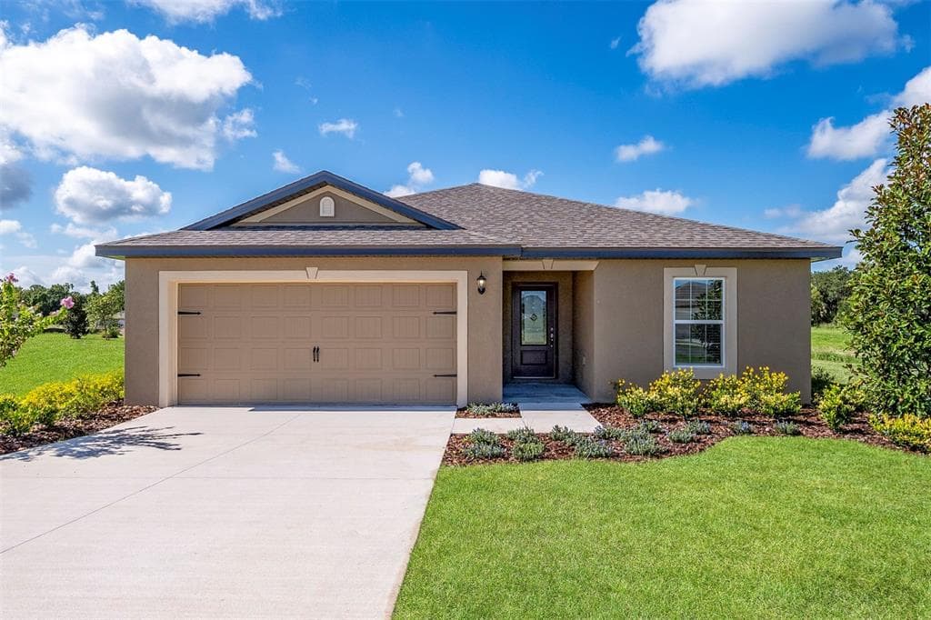 12901 DEL LAGO DRIVE ASTATULA, FL 34705