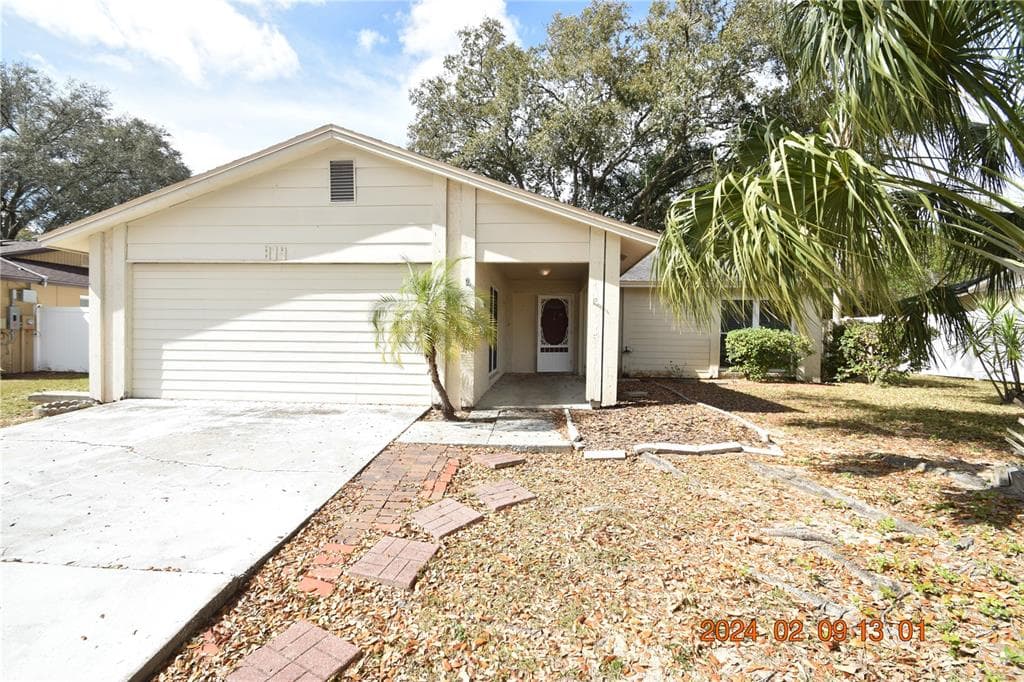814 REGENT CIRCLE S BRANDON, FL 33511