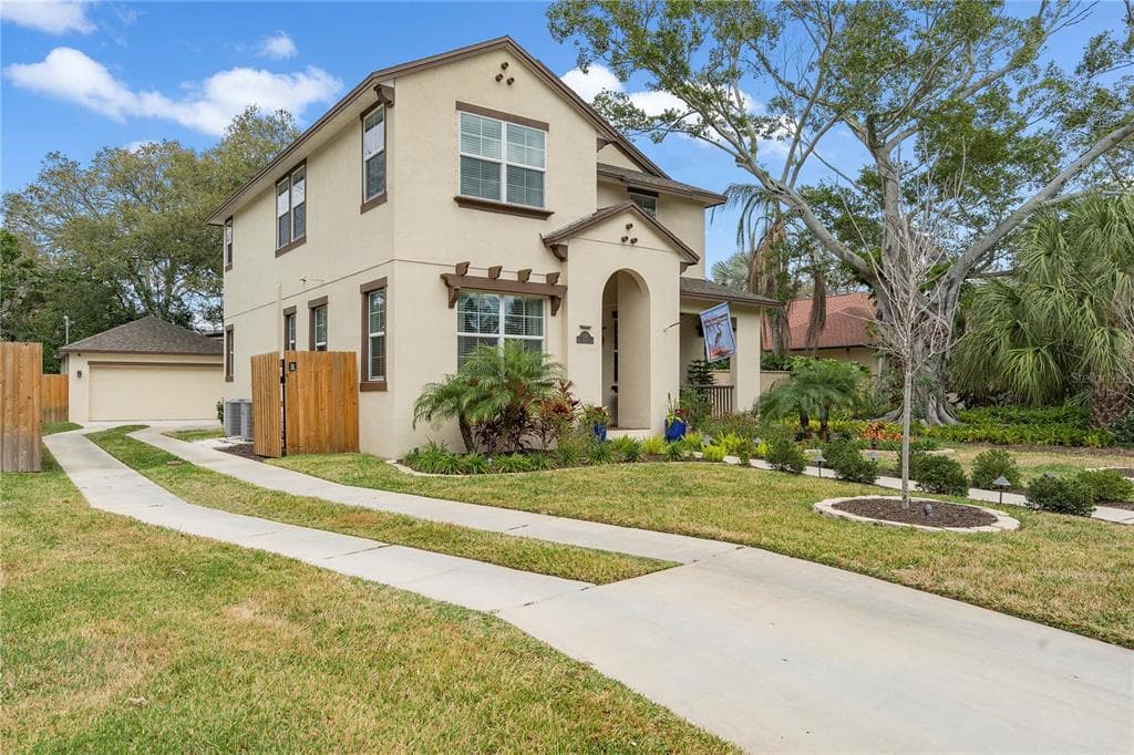129 24TH AVENUE S ST PETERSBURG, FL 33705