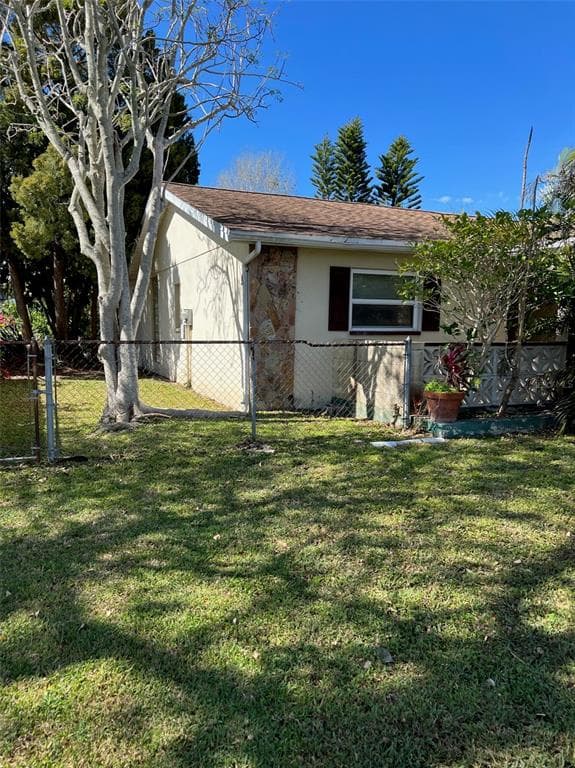 8324 DENISE DRIVE SEMINOLE, FL 33777
