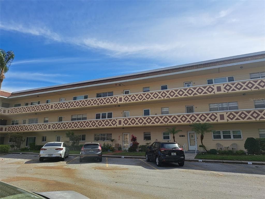 2383 NETHERLANDS DRIVE UNIT 55 CLEARWATER, FL 33763