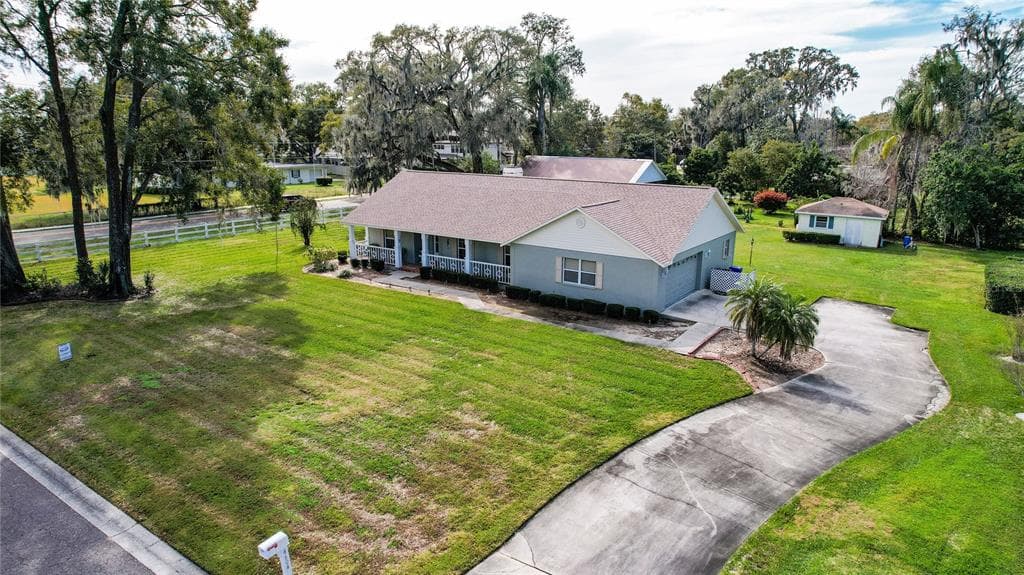 4604 DUXBERRY LANE VALRICO, FL 33594
