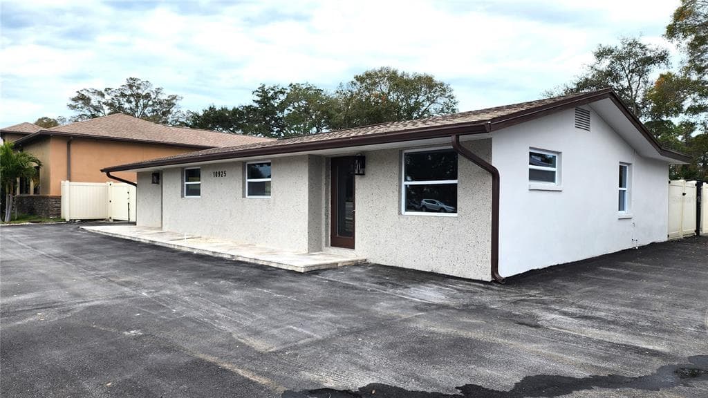 10925 ULMERTON ROAD SEMINOLE, FL 33778