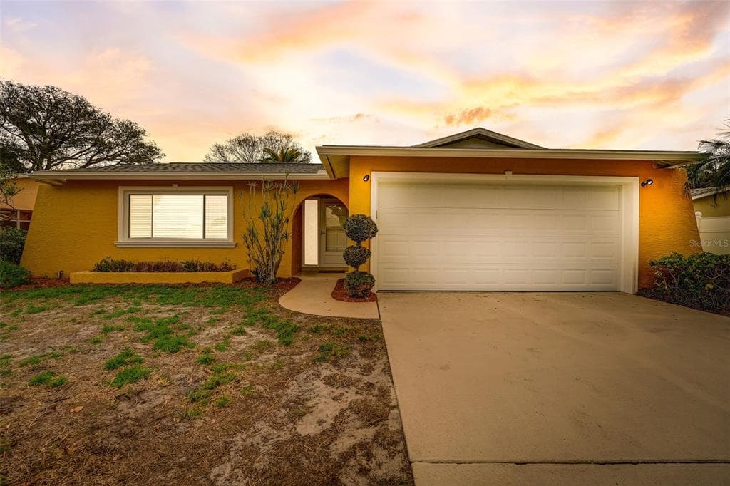 12233 IMPERIAL DRIVE SEMINOLE, FL 33772