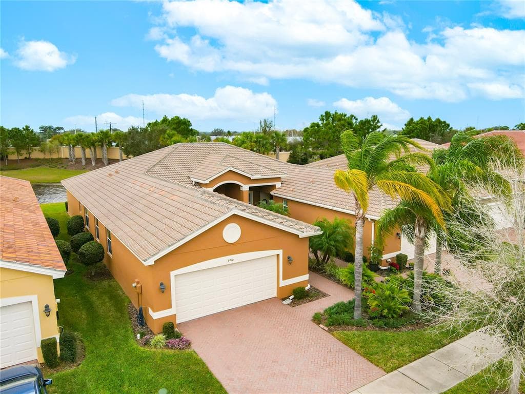 4910 MARBLE SPRINGS CIRCLE WIMAUMA, FL 33598