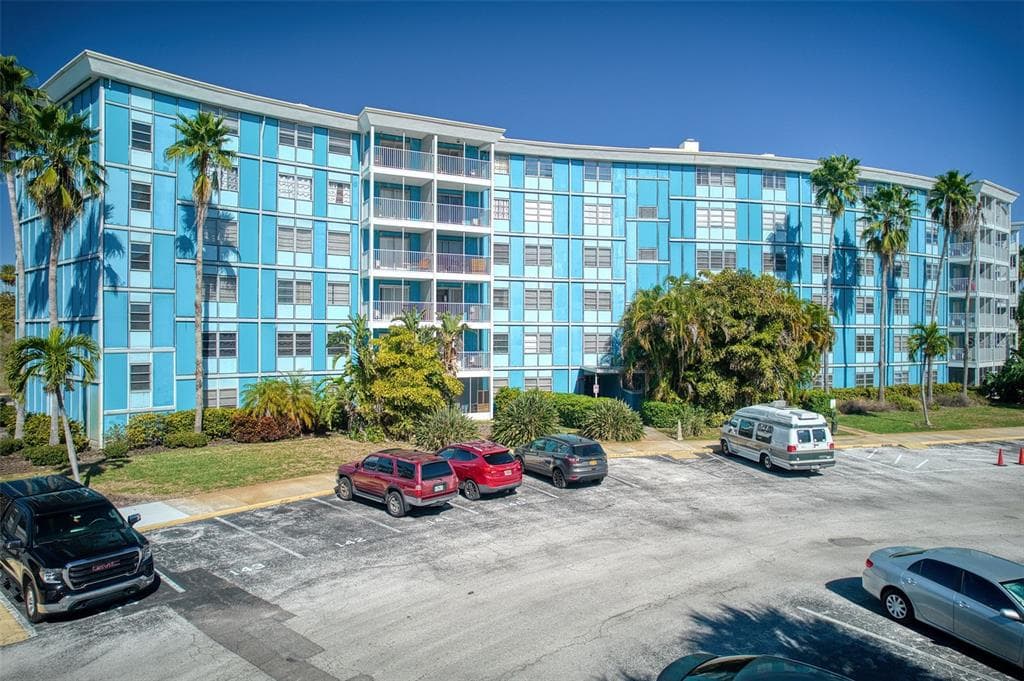 3315 58TH AVENUE S UNIT 112 ST PETERSBURG, FL 33712