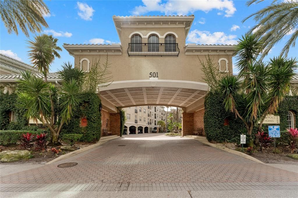 501 KNIGHTS RUN AVENUE UNIT 1131 TAMPA, FL 33602