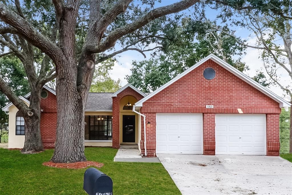 1353 WINDSOR WAY LUTZ, FL 33559