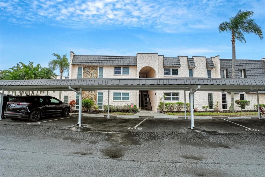 110 ELMWOOD CIRCLE UNIT 110 SEMINOLE, FL 33777