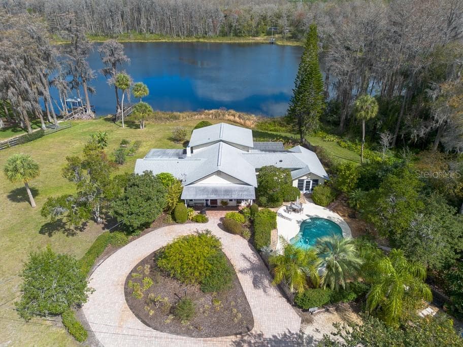19213 BLOUNT ROAD LUTZ, FL 33558