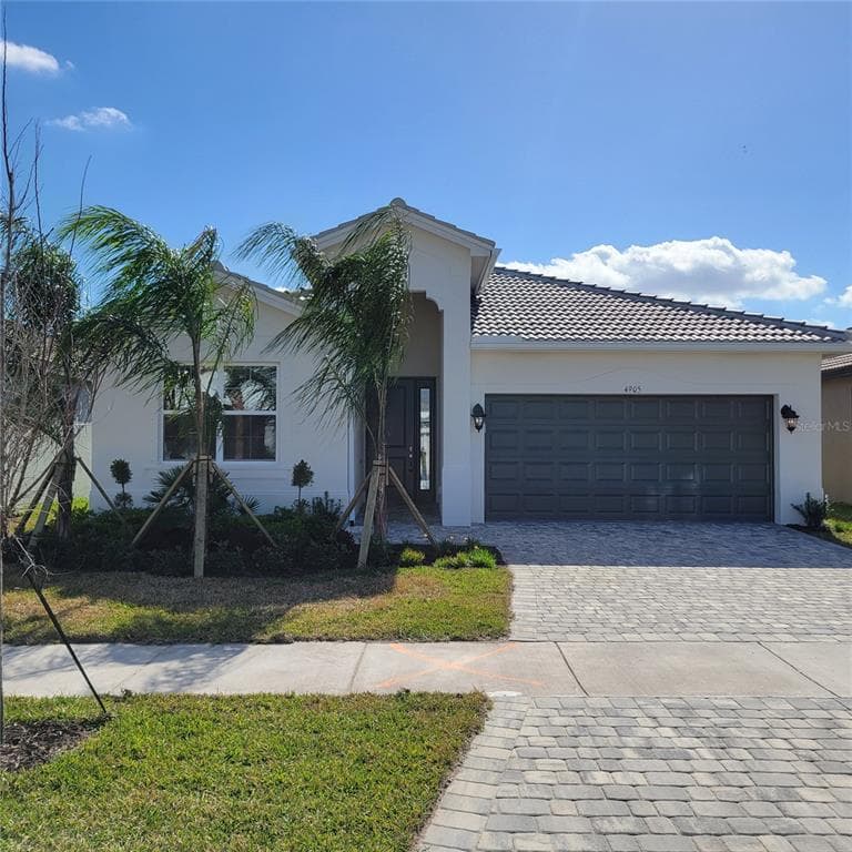 4905 SIENNA ISLES AVENUE WIMAUMA, FL 33598
