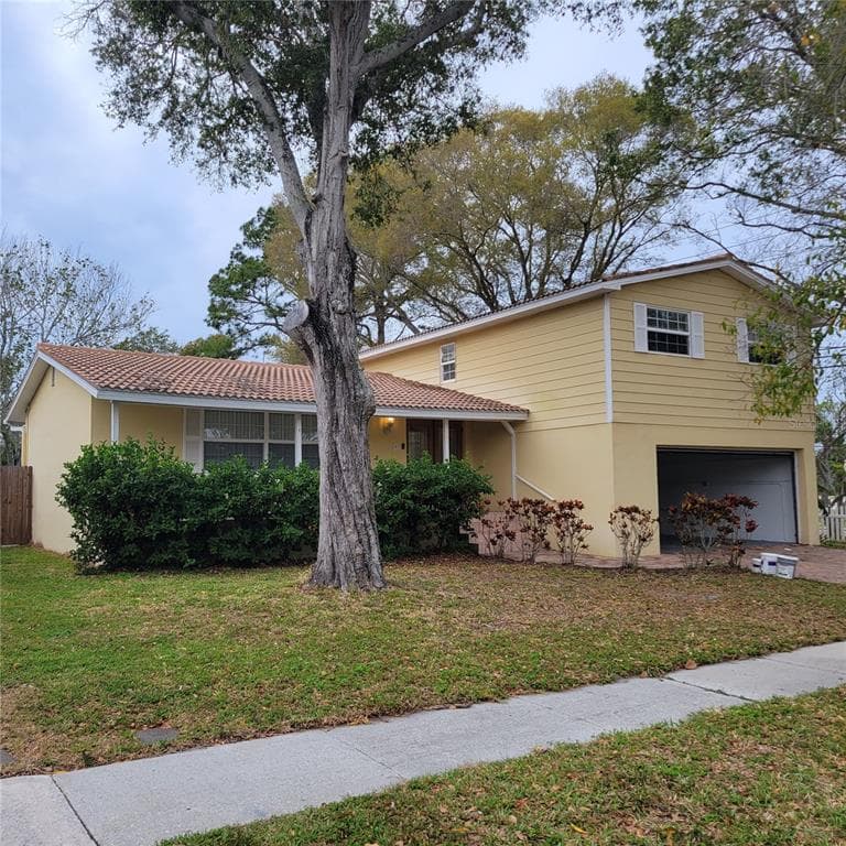 12908 MIA CIRCLE LARGO, FL 33774